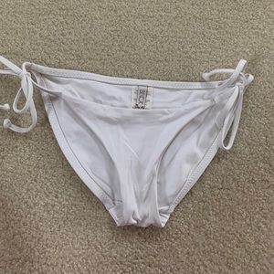white bikini bottoms size small